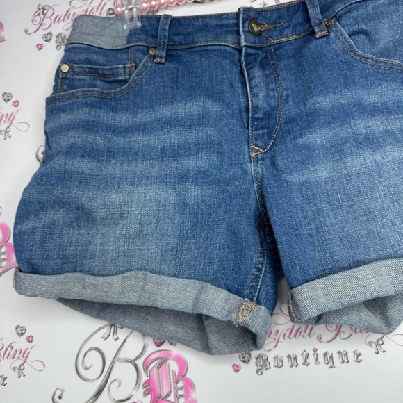 Roxy denim shorts logo on back pockets cute beachy waist band patchwork beach - Picture 5 of 10